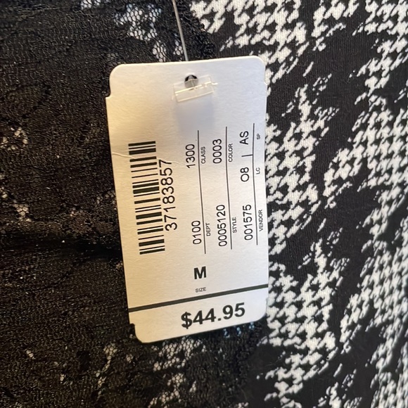 Christopher & Banks women’s top NWT - Picture 4 of 9